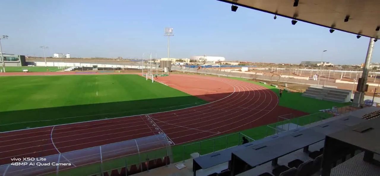 Stade Abdoulaye Wade ek atletizm pistinin genel görünümü